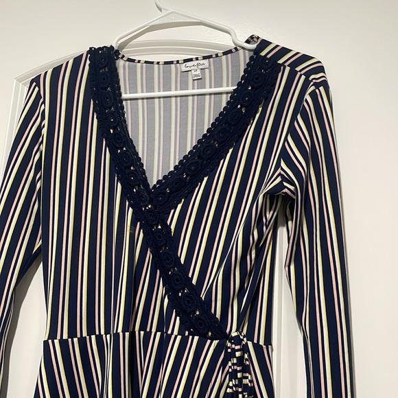 STRIPED WRAP DRESS WITH BELL SLEEVES | faux wrap mini dress - Picture 3 of 5